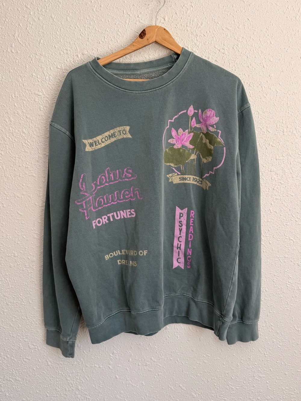 Urban Outfitters lotus flower green crewneck sweatshirt pullover oversized